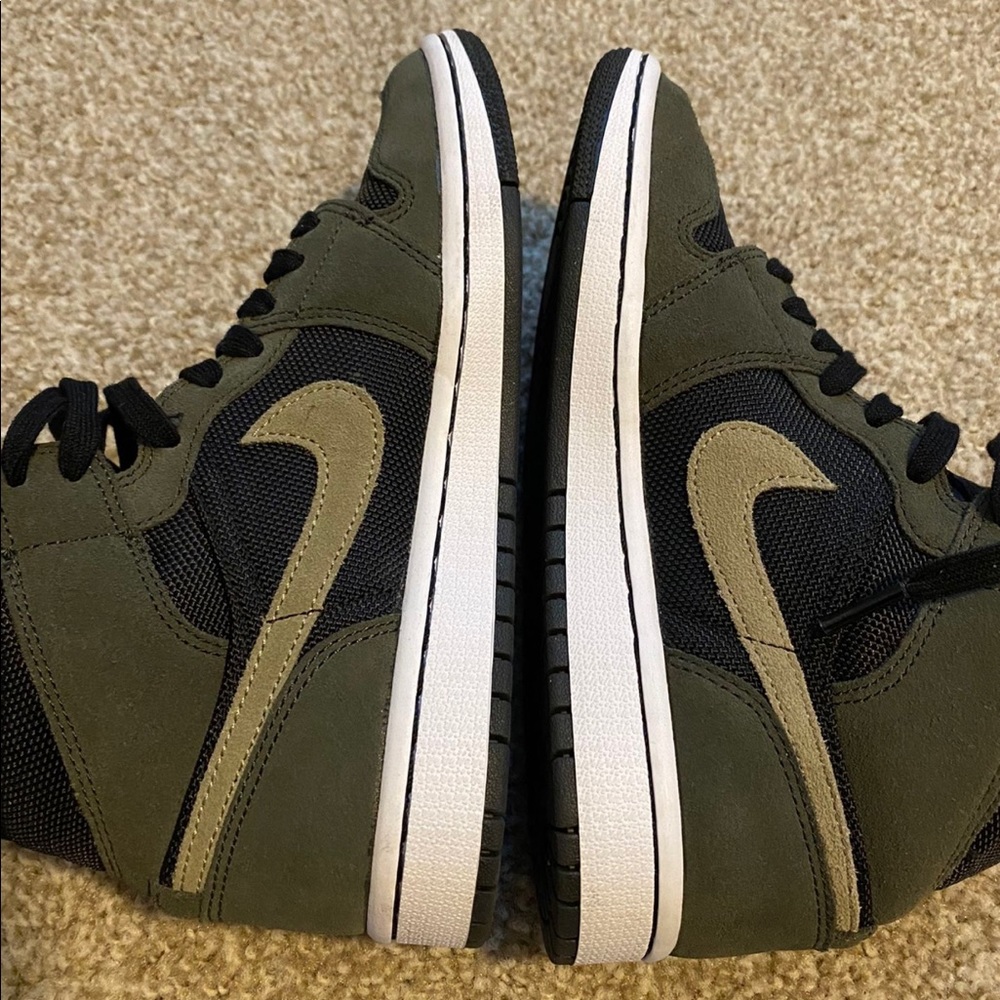 6.5 Y AIR JORDAN MID “Olive”